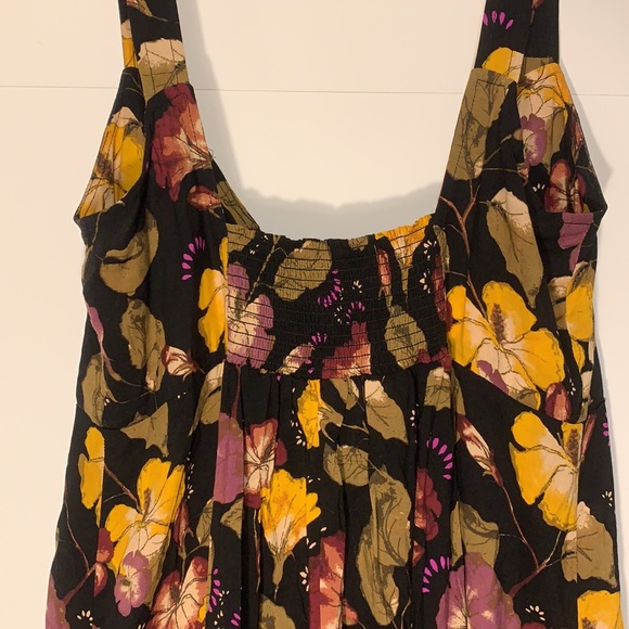 Adorable Free People dress! 🌼 perfect to wear alone or layer with sweaters! - Picture 6 of 6
